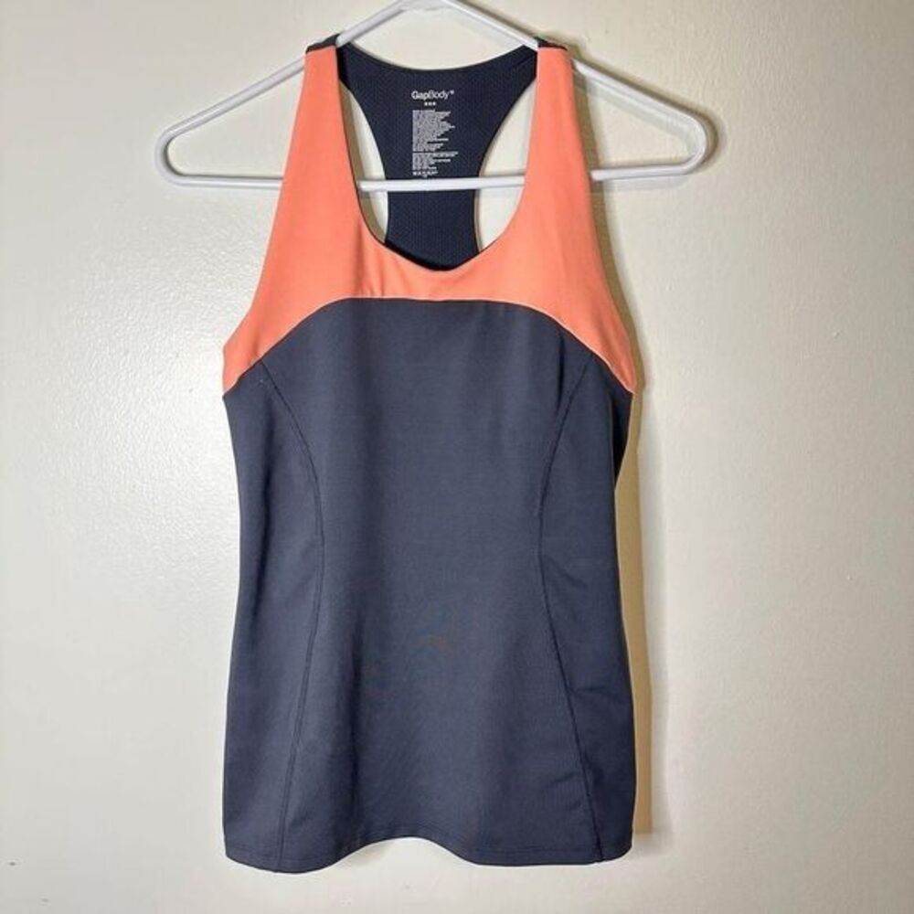 Tankโ GapBody Fit Racerback Athletic Tank Top Size: Medium